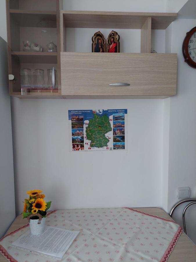 Fely Room Петрошани Экстерьер фото
